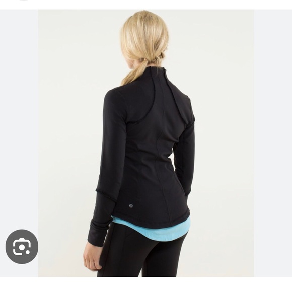 Lululemon Special Edition Forme Jacket “Ruffled Up.” Size 4 - Picture 2 of 12